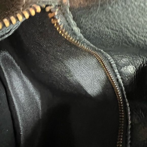 Black Leather Handbag - Picture 6 of 9